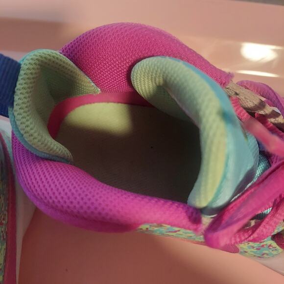 Nike Team Hustle D 9 DIGI GS Kids Sneaker, purple and teal ,  4Y - Picture 6 of 9